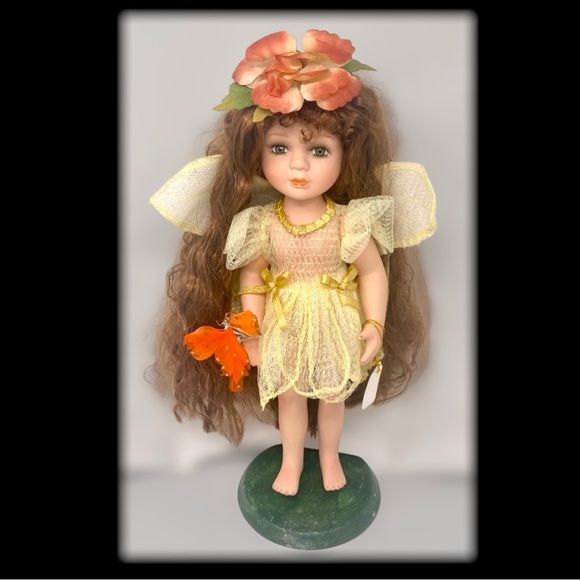 Ashley Belle Vintage Flower Fairy Porcelain Doll 14" w/ COA & Box - Picture 2 of 8